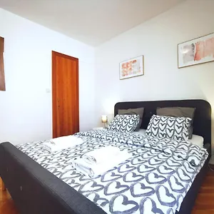  Apartment One Bedroom In The Old Town